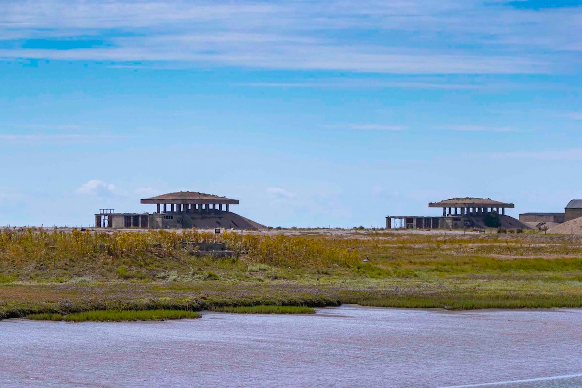 Dusk and Dawn : Artmaking on Orford Ness